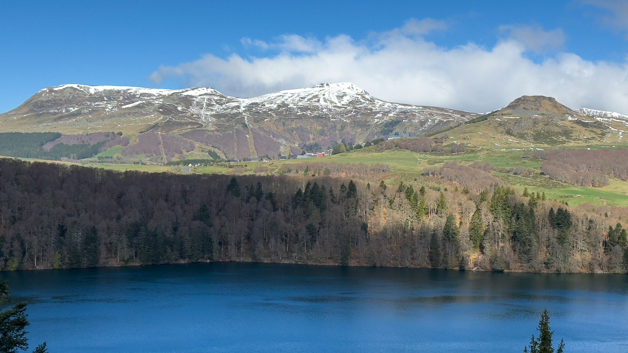 Lac Pavin, la Nature reprend ses droits