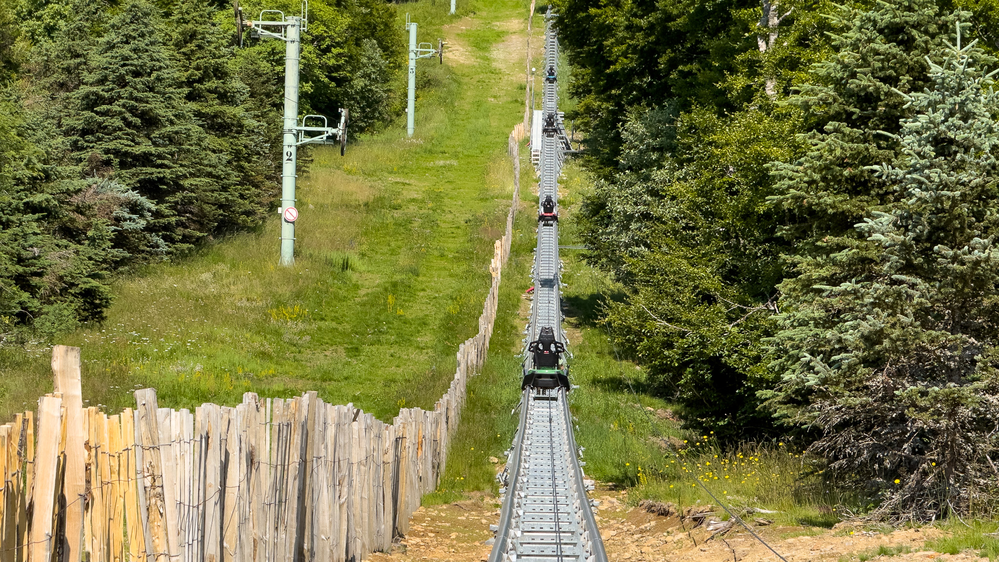 Super Coaster Super Besse - La Montee