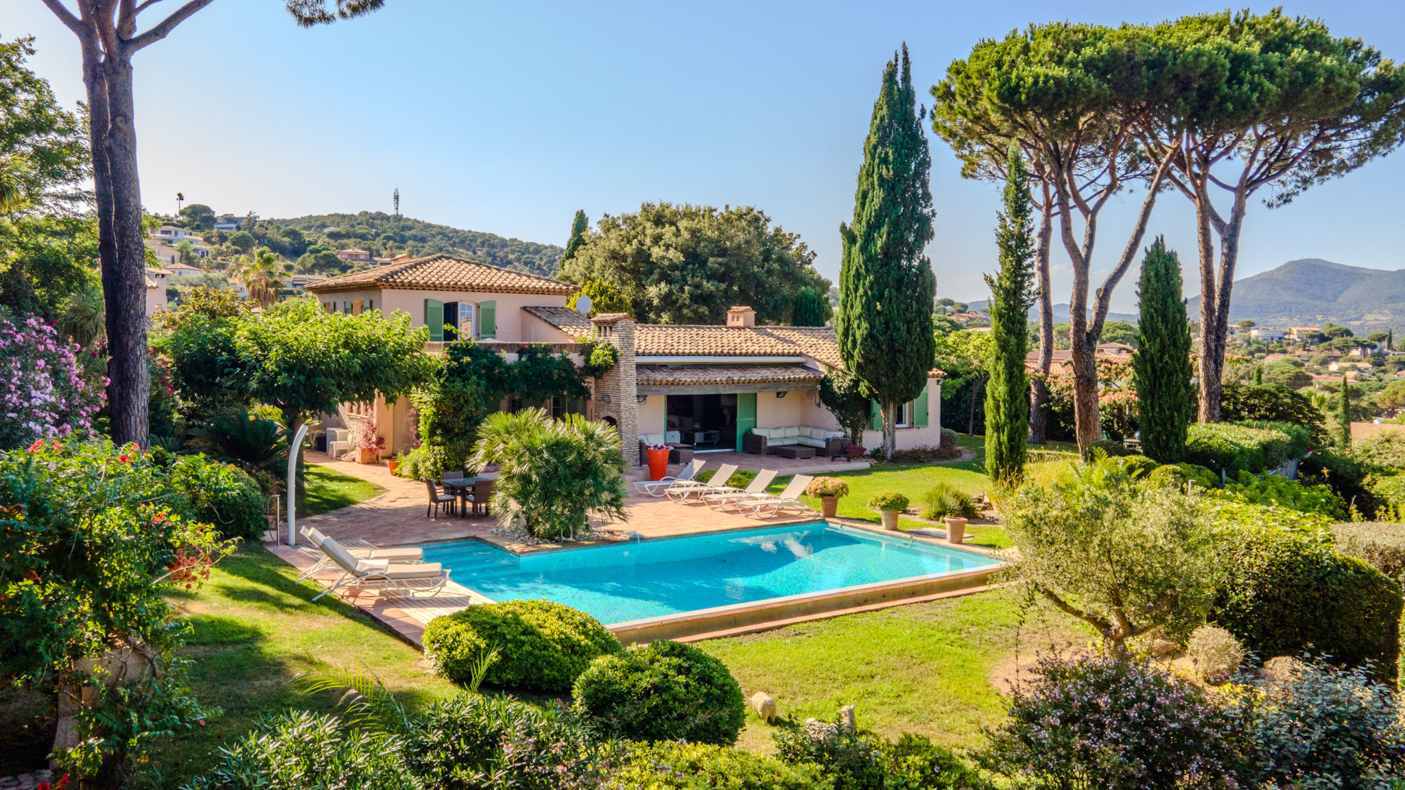 Villa provencale à Saint Maxime, parc arboré, piscine privative