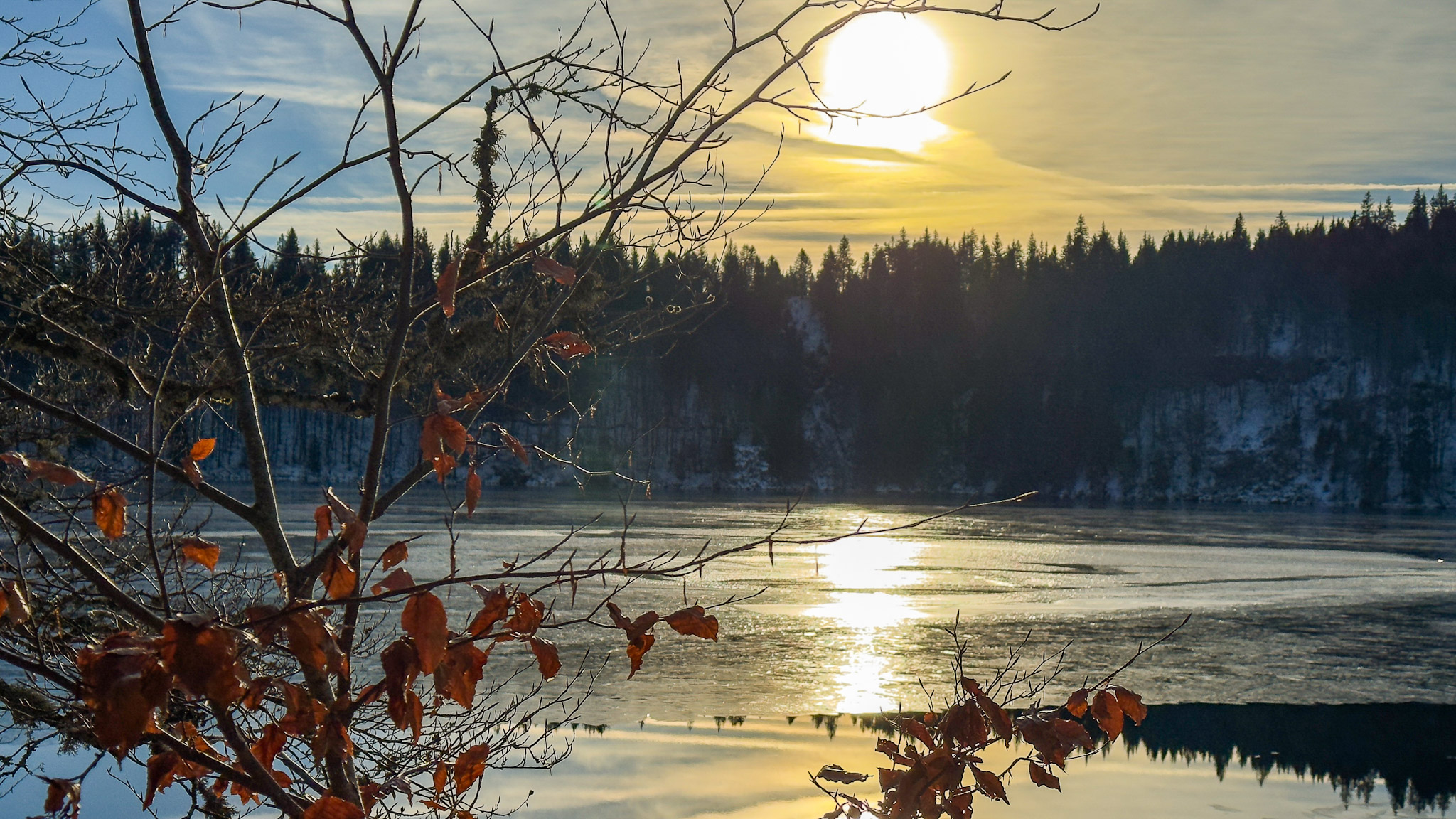 Le soleil levant au Lac Pavin