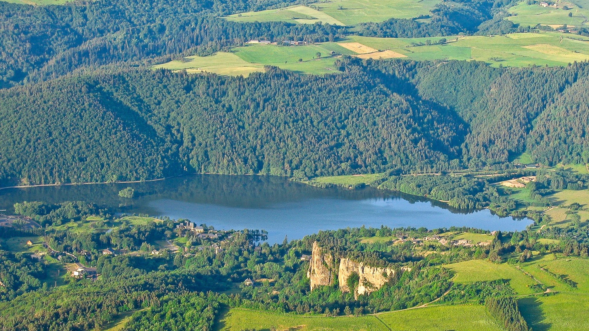 Le Lac chambon, lac dans le Massif du Sancy