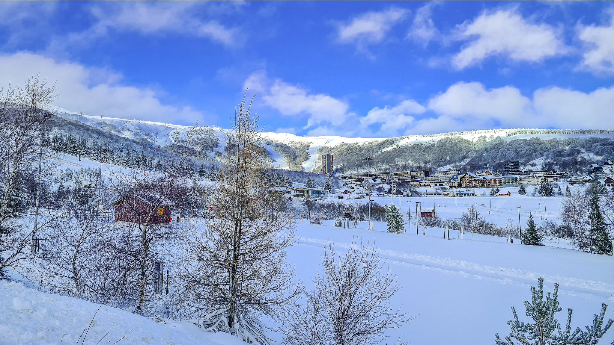 La Station de Ski de Super Besse enneigée