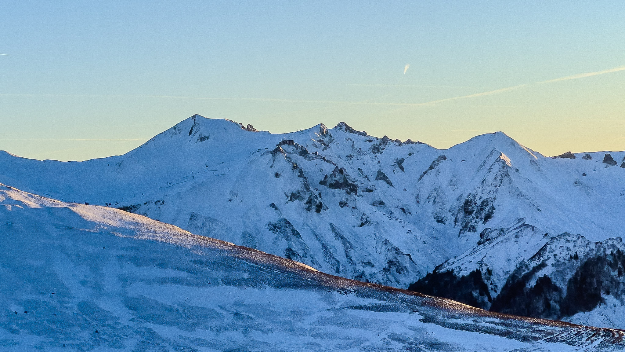 Le Puy de Sancy et le Val d'Enfer