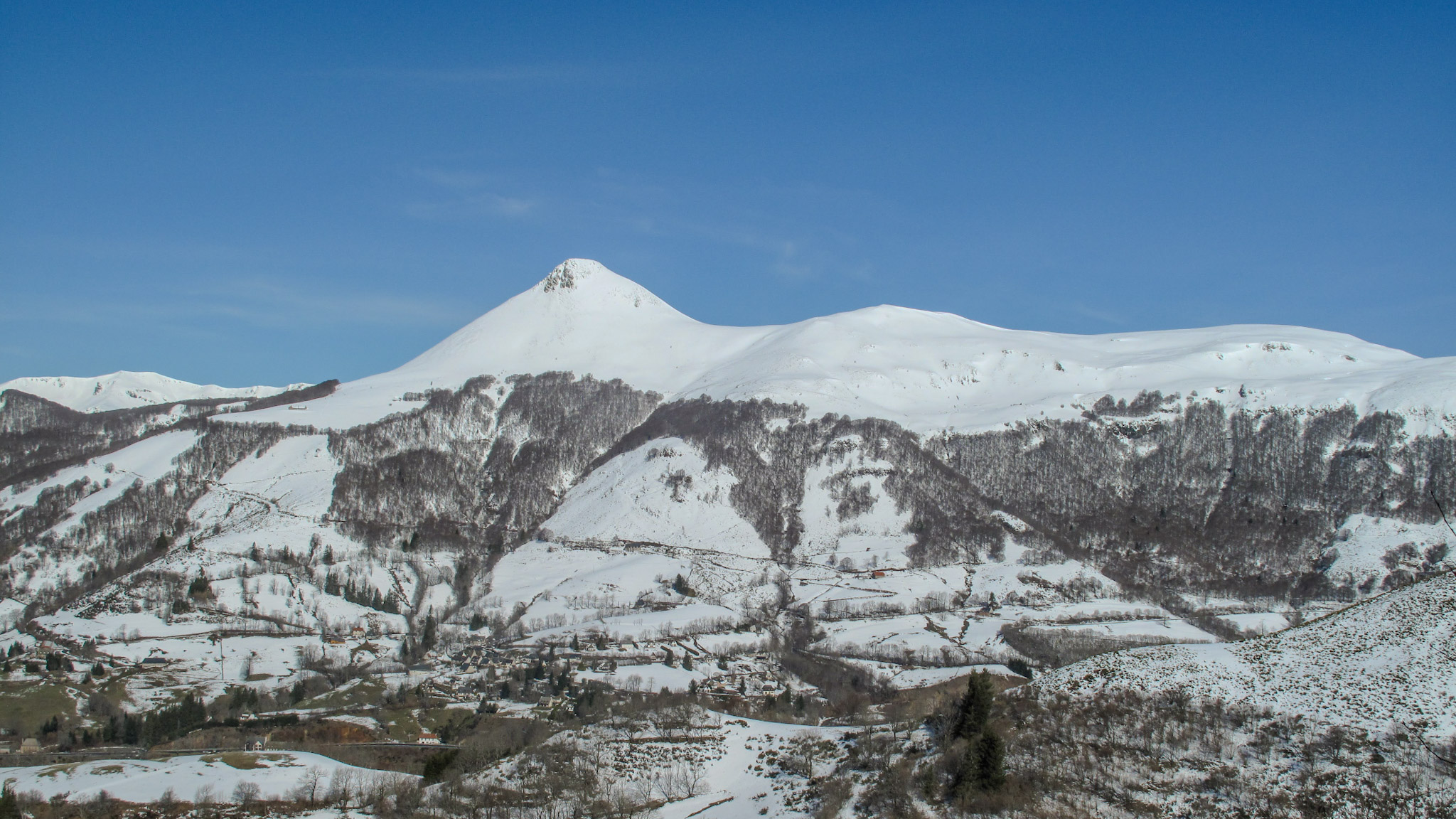 Le Puy Griou sous la neige