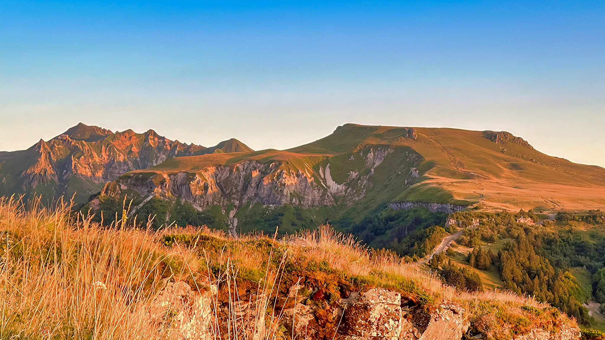 Puy de Cliergue, volcan dans le Sancy