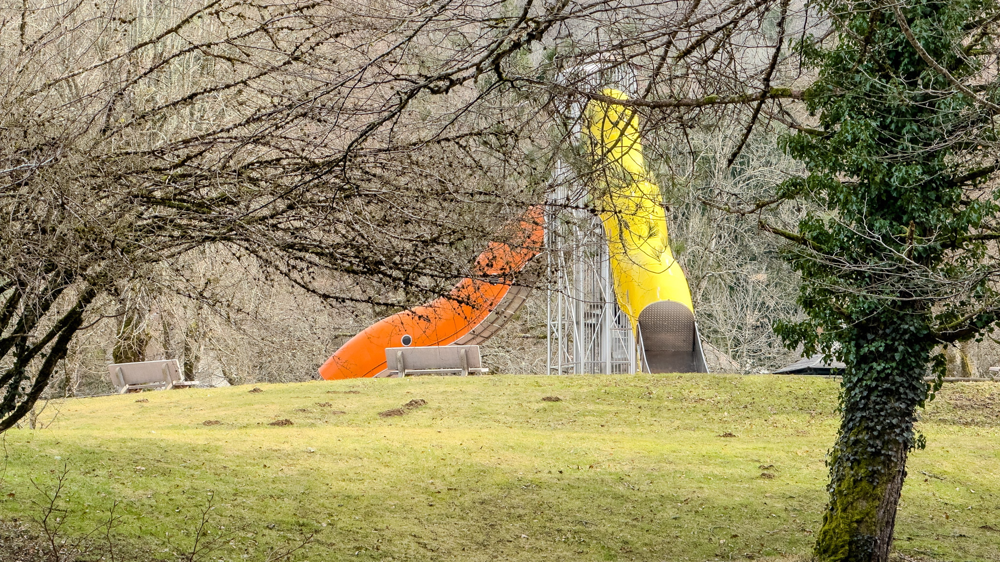 Parc Fenestre Toboggan aire de jeux à la Bourboule